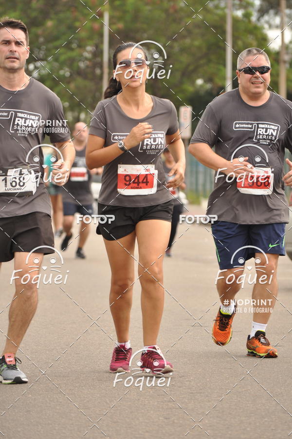 Buy your photos of the eventSantander Track&Field  Run Series - Shopping Vitria on Fotop