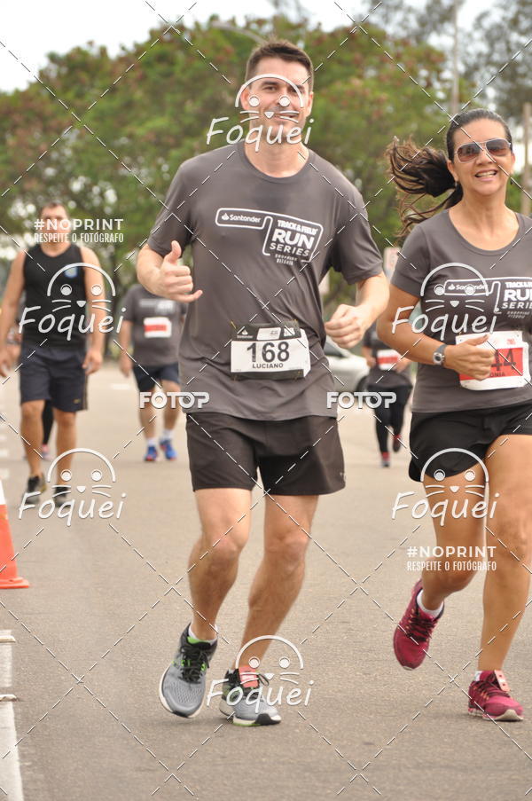 Buy your photos of the eventSantander Track&Field  Run Series - Shopping Vitria on Fotop