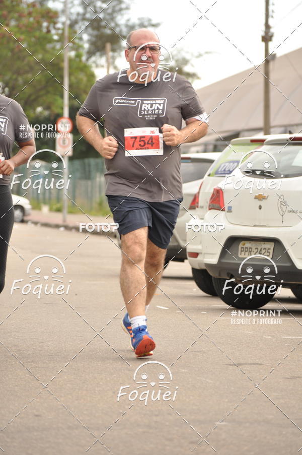 Buy your photos of the eventSantander Track&Field  Run Series - Shopping Vitria on Fotop