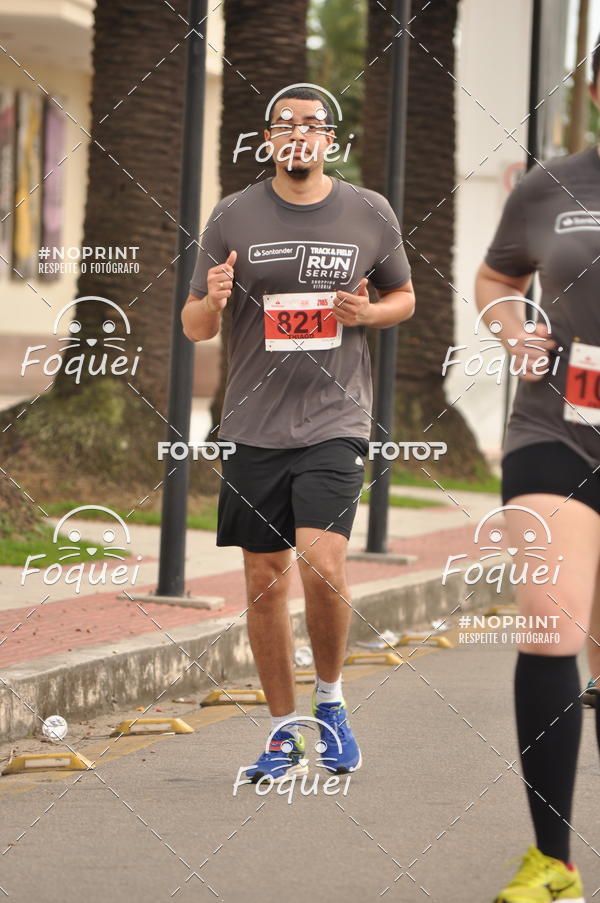 Buy your photos of the eventSantander Track&Field  Run Series - Shopping Vitria on Fotop