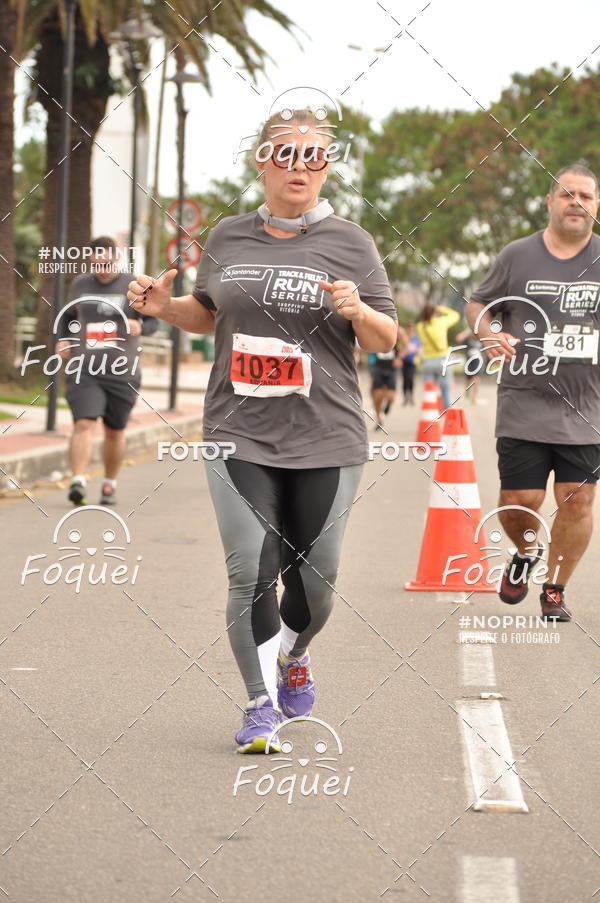 Buy your photos of the eventSantander Track&Field  Run Series - Shopping Vitria on Fotop