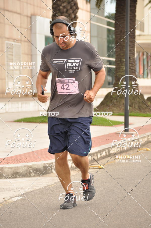 Buy your photos of the eventSantander Track&Field  Run Series - Shopping Vitria on Fotop