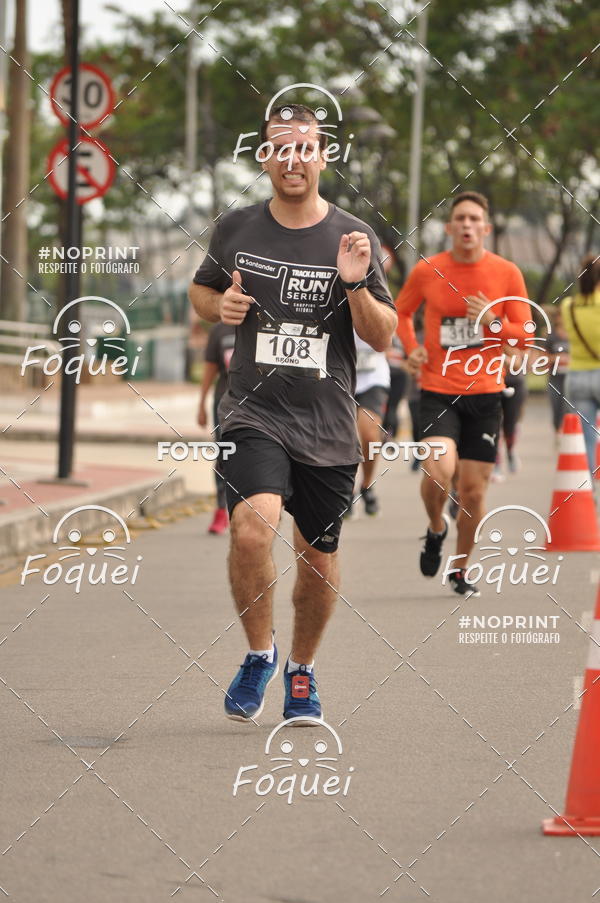 Buy your photos of the eventSantander Track&Field  Run Series - Shopping Vitria on Fotop
