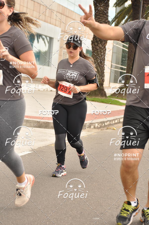 Buy your photos of the eventSantander Track&Field  Run Series - Shopping Vitria on Fotop