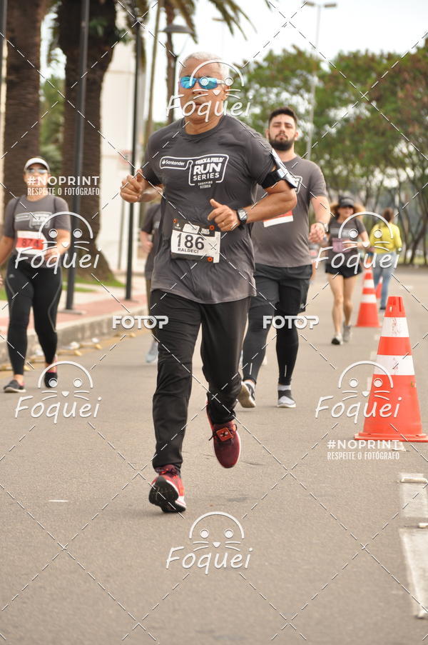 Buy your photos of the eventSantander Track&Field  Run Series - Shopping Vitria on Fotop