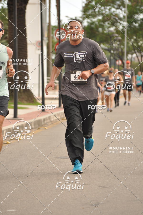 Buy your photos of the eventSantander Track&Field  Run Series - Shopping Vitria on Fotop