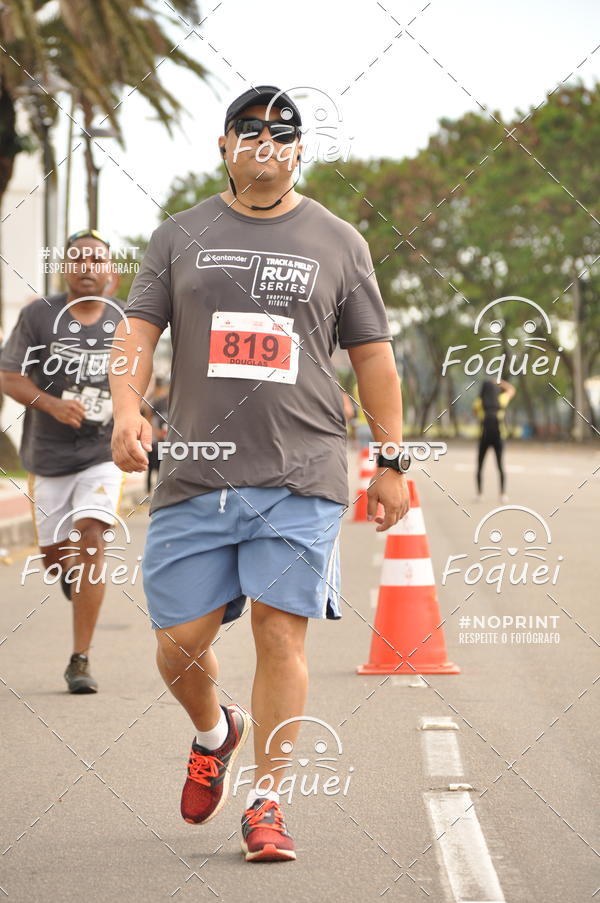 Buy your photos of the eventSantander Track&Field  Run Series - Shopping Vitria on Fotop