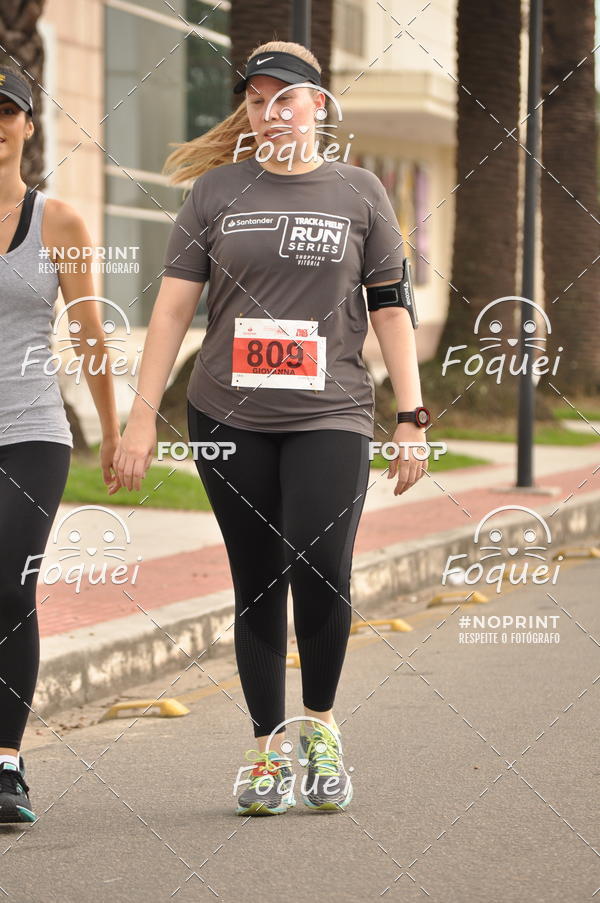 Buy your photos of the eventSantander Track&Field  Run Series - Shopping Vitria on Fotop