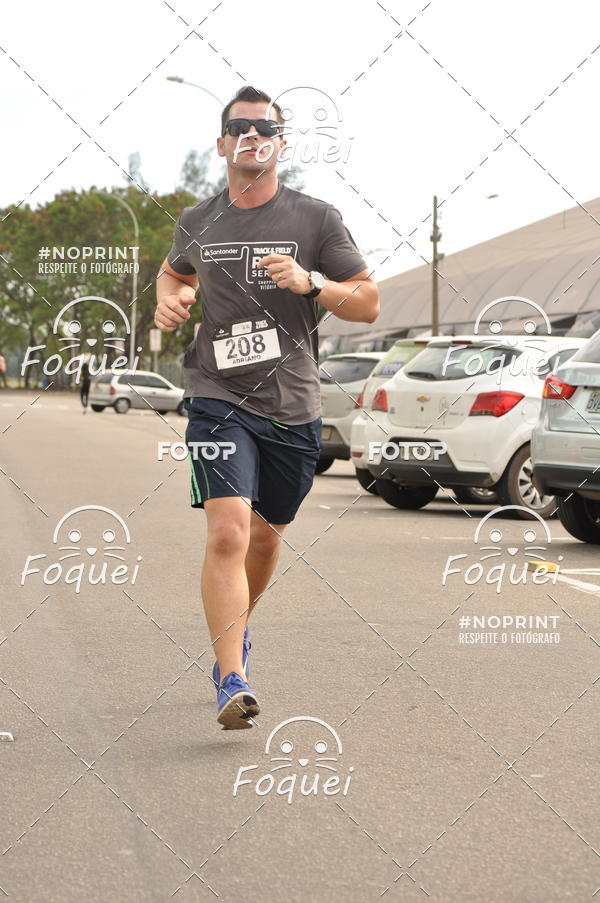 Buy your photos of the eventSantander Track&Field  Run Series - Shopping Vitria on Fotop
