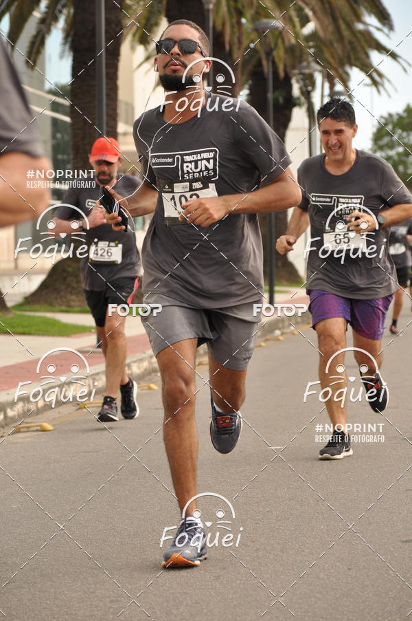 Buy your photos of the eventSantander Track&Field  Run Series - Shopping Vitria on Fotop