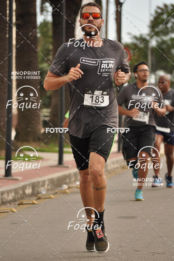 Buy your photos of the eventSantander Track&Field  Run Series - Shopping Vitria on Fotop