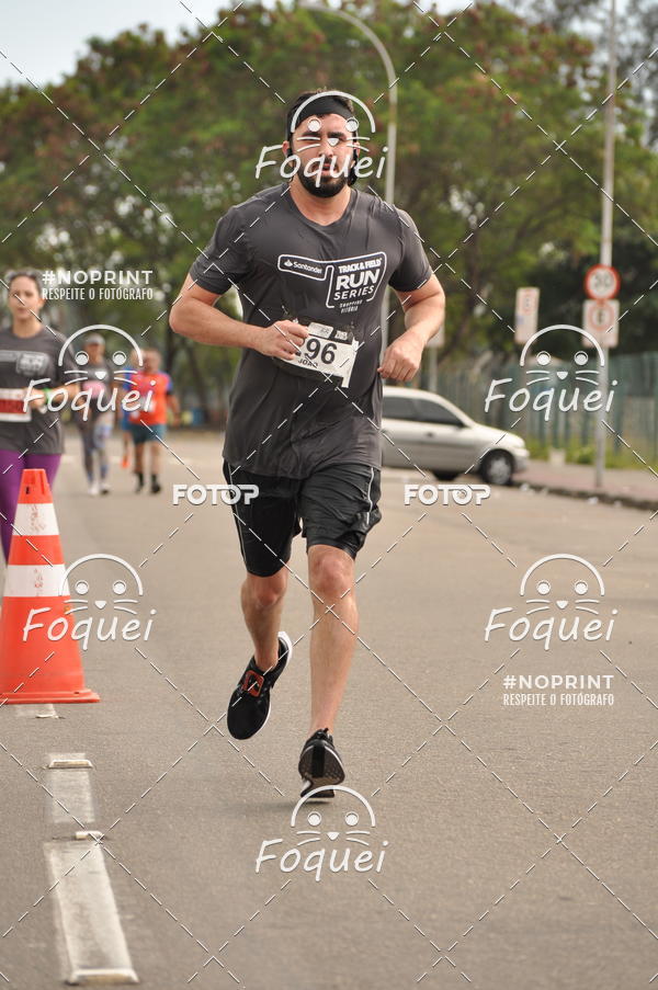 Buy your photos of the eventSantander Track&Field  Run Series - Shopping Vitria on Fotop