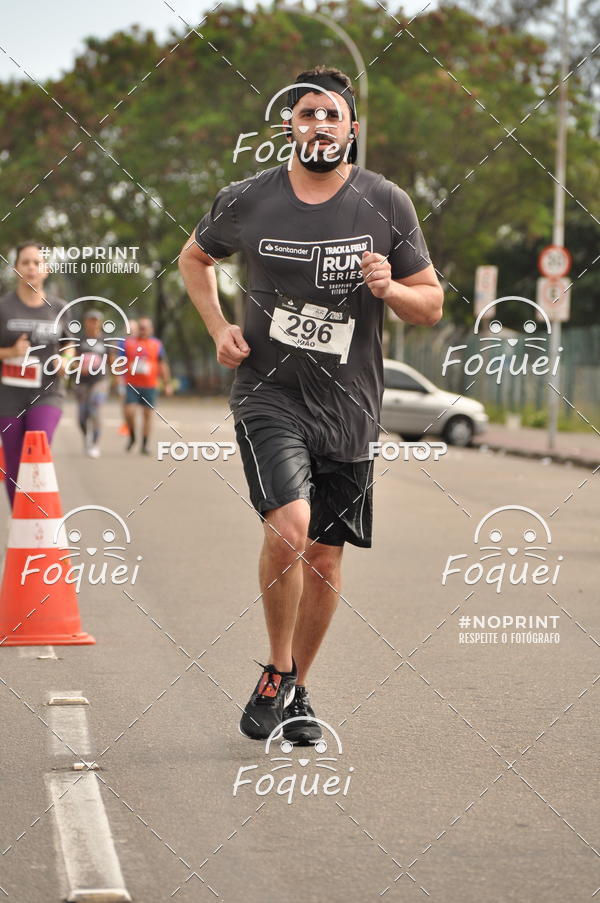 Buy your photos of the eventSantander Track&Field  Run Series - Shopping Vitria on Fotop