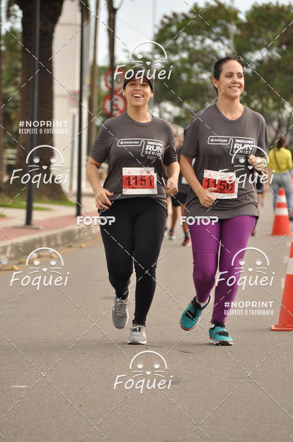 Buy your photos of the eventSantander Track&Field  Run Series - Shopping Vitria on Fotop