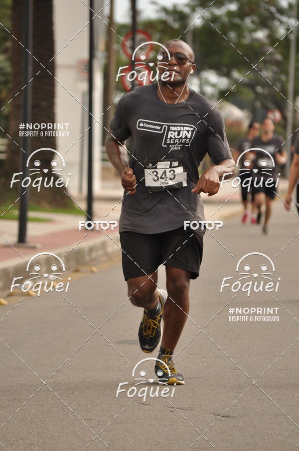 Buy your photos of the eventSantander Track&Field  Run Series - Shopping Vitria on Fotop