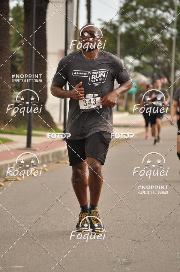 Buy your photos of the eventSantander Track&Field  Run Series - Shopping Vitria on Fotop