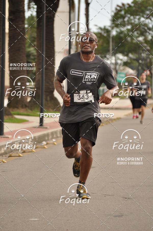 Buy your photos of the eventSantander Track&Field  Run Series - Shopping Vitria on Fotop