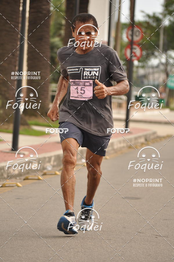 Buy your photos of the eventSantander Track&Field  Run Series - Shopping Vitria on Fotop