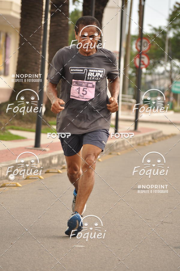 Buy your photos of the eventSantander Track&Field  Run Series - Shopping Vitria on Fotop