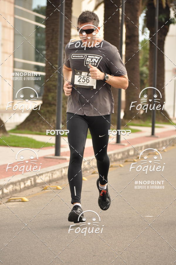 Buy your photos of the eventSantander Track&Field  Run Series - Shopping Vitria on Fotop