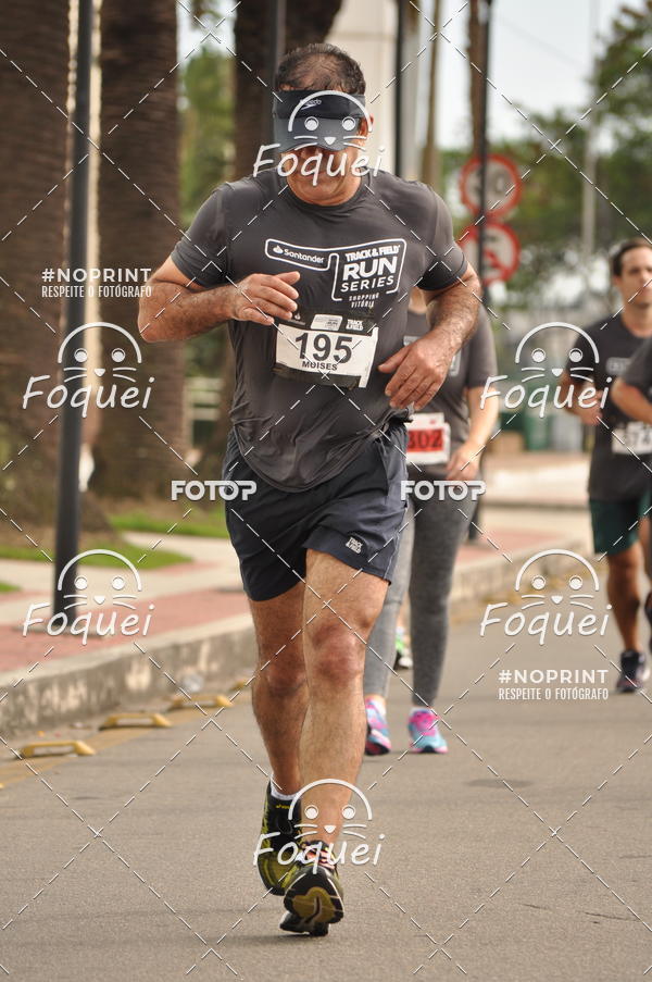 Buy your photos of the eventSantander Track&Field  Run Series - Shopping Vitria on Fotop