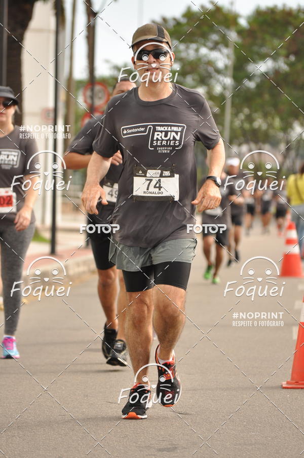 Buy your photos of the eventSantander Track&Field  Run Series - Shopping Vitria on Fotop