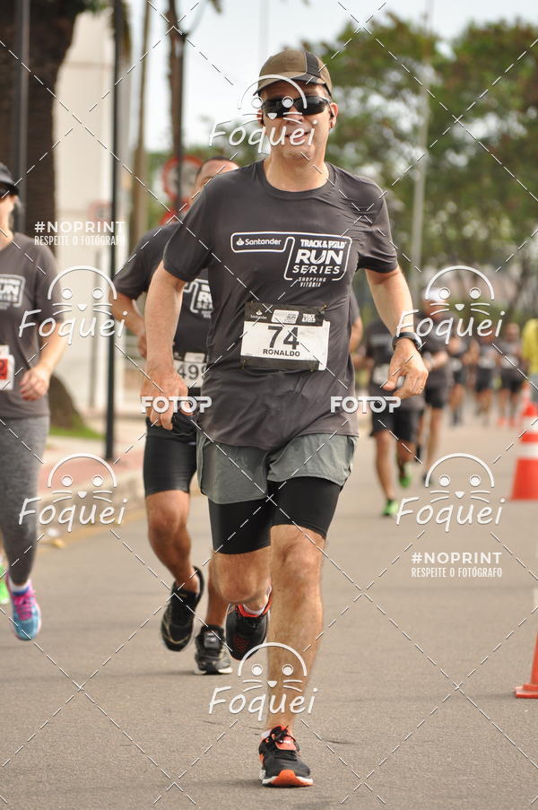 Buy your photos of the eventSantander Track&Field  Run Series - Shopping Vitria on Fotop