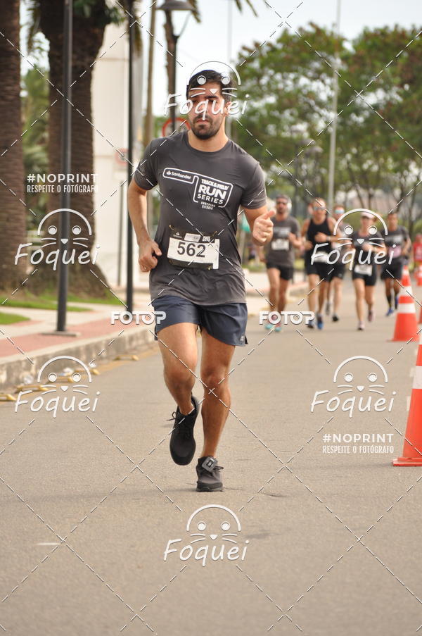 Buy your photos of the eventSantander Track&Field  Run Series - Shopping Vitria on Fotop