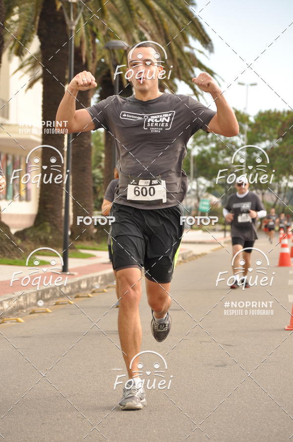 Buy your photos of the eventSantander Track&Field  Run Series - Shopping Vitria on Fotop