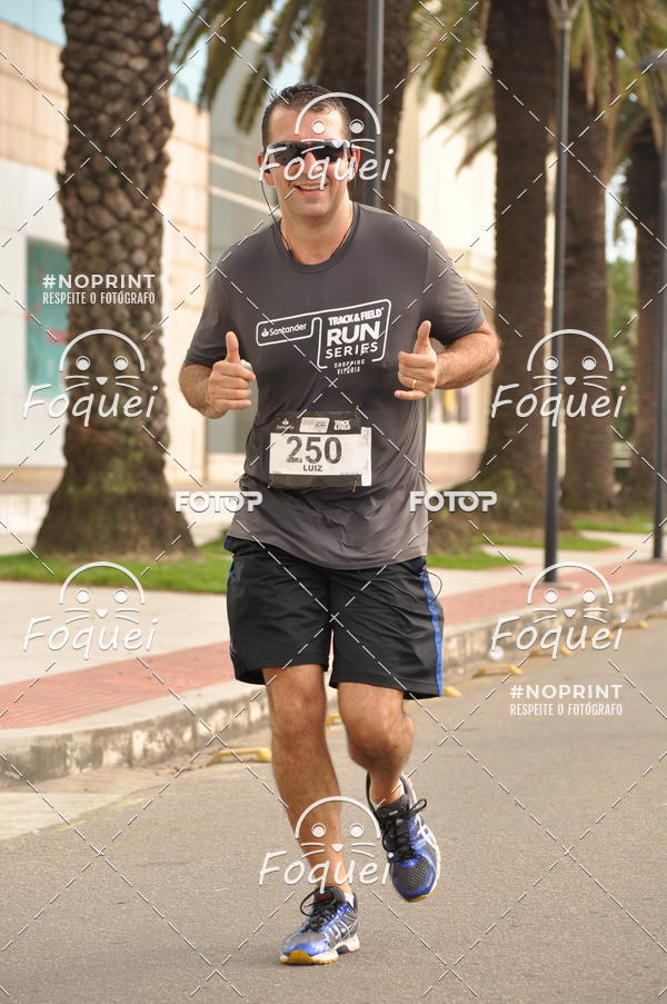 Buy your photos of the eventSantander Track&Field  Run Series - Shopping Vitria on Fotop