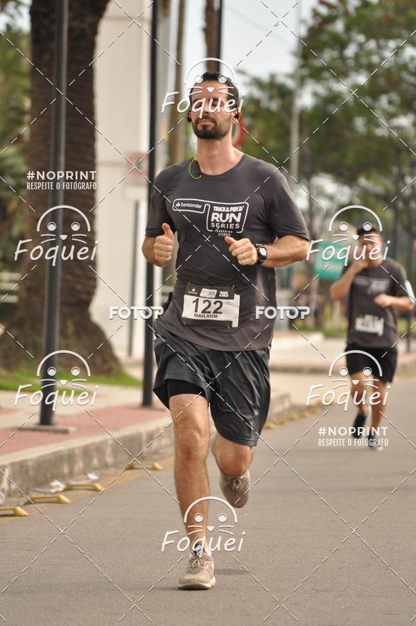 Buy your photos of the eventSantander Track&Field  Run Series - Shopping Vitria on Fotop