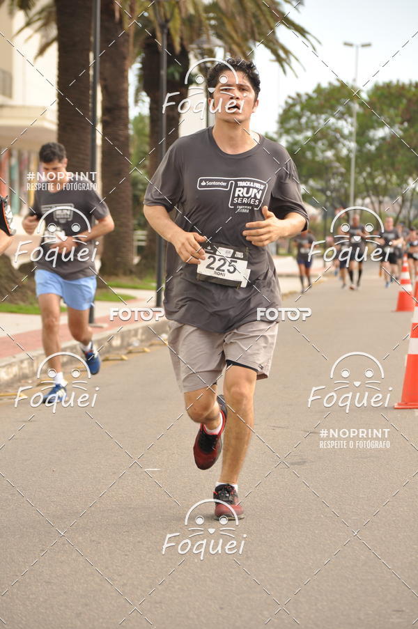 Buy your photos of the eventSantander Track&Field  Run Series - Shopping Vitria on Fotop