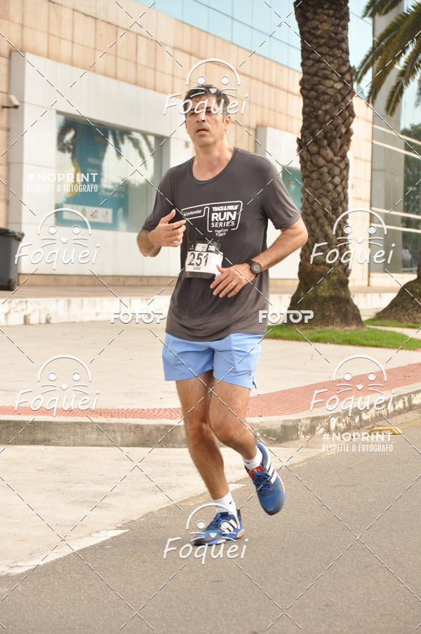 Buy your photos of the eventSantander Track&Field  Run Series - Shopping Vitria on Fotop