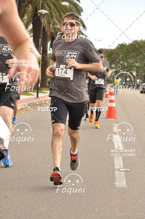 Buy your photos of the eventSantander Track&Field  Run Series - Shopping Vitria on Fotop