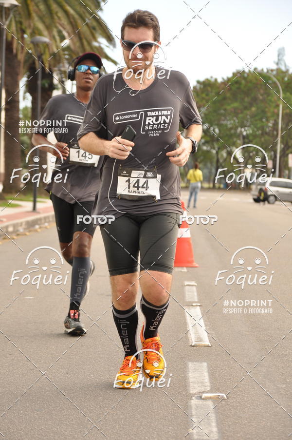 Buy your photos of the eventSantander Track&Field  Run Series - Shopping Vitria on Fotop