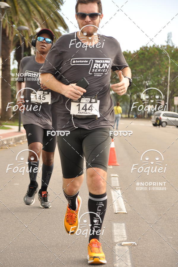 Buy your photos of the eventSantander Track&Field  Run Series - Shopping Vitria on Fotop