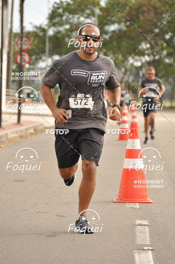 Buy your photos of the eventSantander Track&Field  Run Series - Shopping Vitria on Fotop
