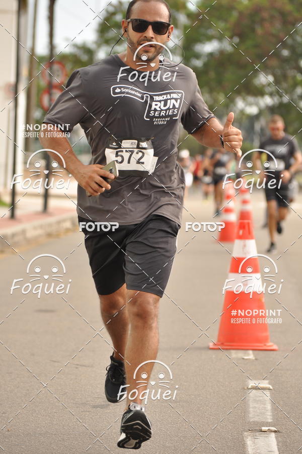 Buy your photos of the eventSantander Track&Field  Run Series - Shopping Vitria on Fotop