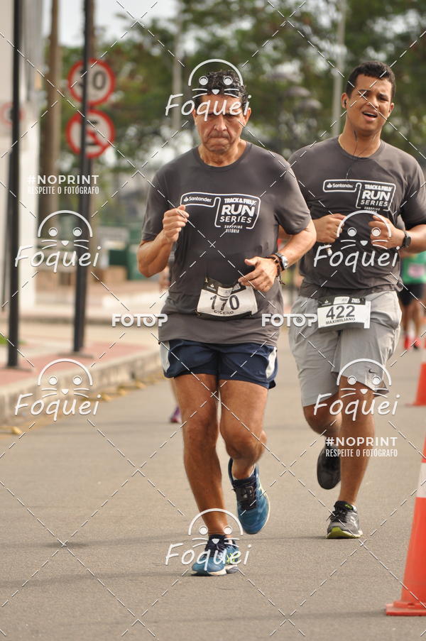 Buy your photos of the eventSantander Track&Field  Run Series - Shopping Vitria on Fotop