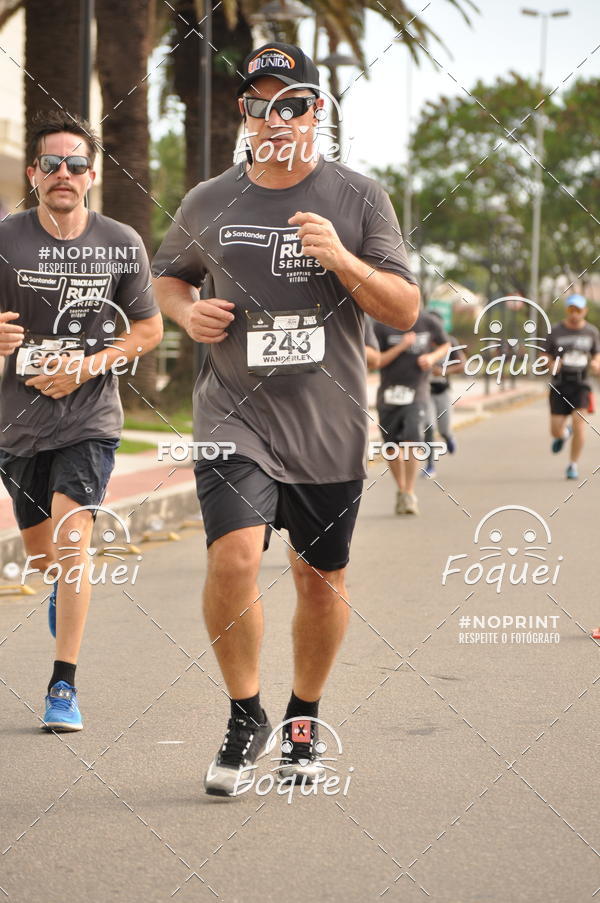 Buy your photos of the eventSantander Track&Field  Run Series - Shopping Vitria on Fotop
