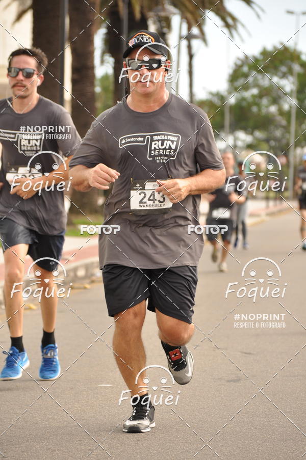 Buy your photos of the eventSantander Track&Field  Run Series - Shopping Vitria on Fotop