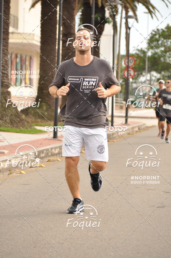 Buy your photos of the eventSantander Track&Field  Run Series - Shopping Vitria on Fotop