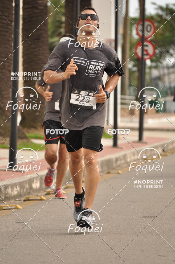 Buy your photos of the eventSantander Track&Field  Run Series - Shopping Vitria on Fotop