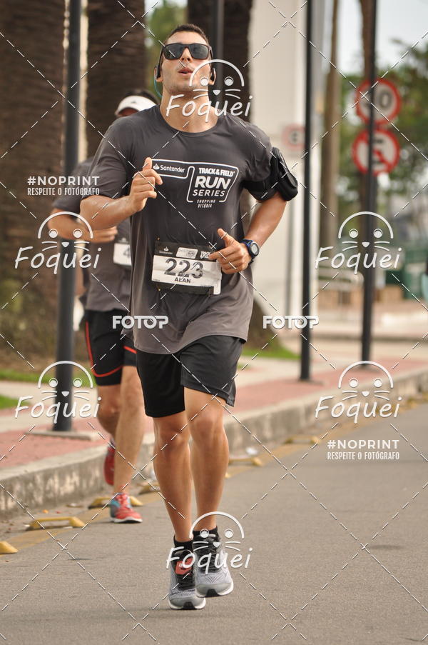 Buy your photos of the eventSantander Track&Field  Run Series - Shopping Vitria on Fotop