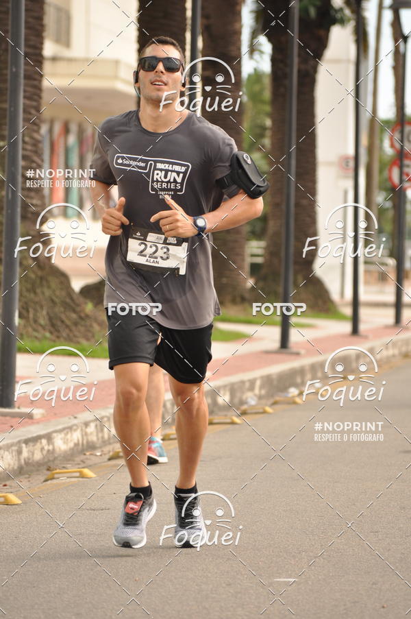 Buy your photos of the eventSantander Track&Field  Run Series - Shopping Vitria on Fotop
