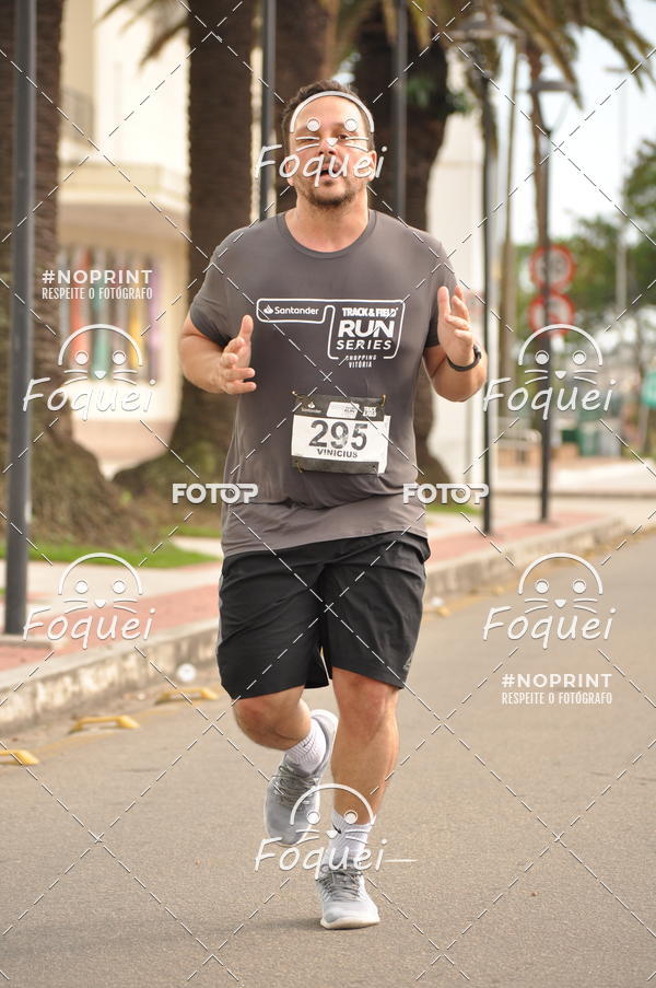 Buy your photos of the eventSantander Track&Field  Run Series - Shopping Vitria on Fotop