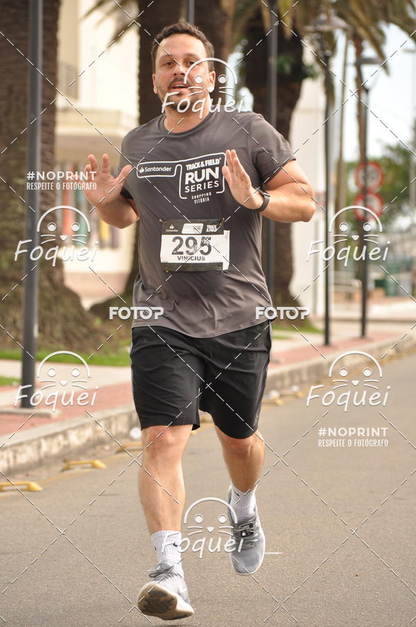 Buy your photos of the eventSantander Track&Field  Run Series - Shopping Vitria on Fotop