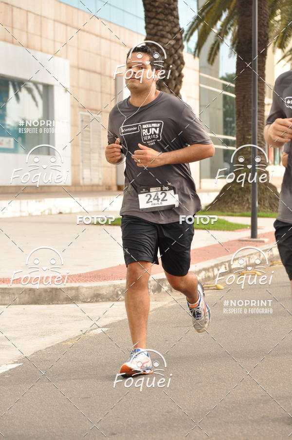 Buy your photos of the eventSantander Track&Field  Run Series - Shopping Vitria on Fotop