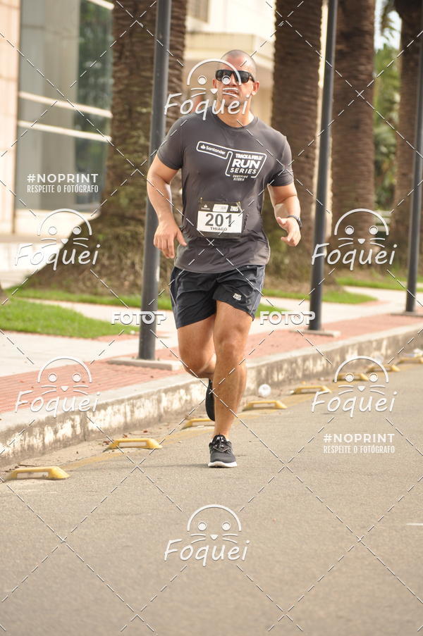 Buy your photos of the eventSantander Track&Field  Run Series - Shopping Vitria on Fotop