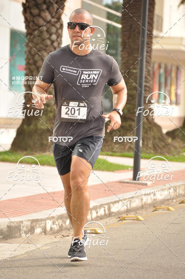 Buy your photos of the eventSantander Track&Field  Run Series - Shopping Vitria on Fotop